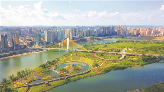 南充“城市中心綠肺”——“印象嘉陵江”上中壩濕地公園。.jpg