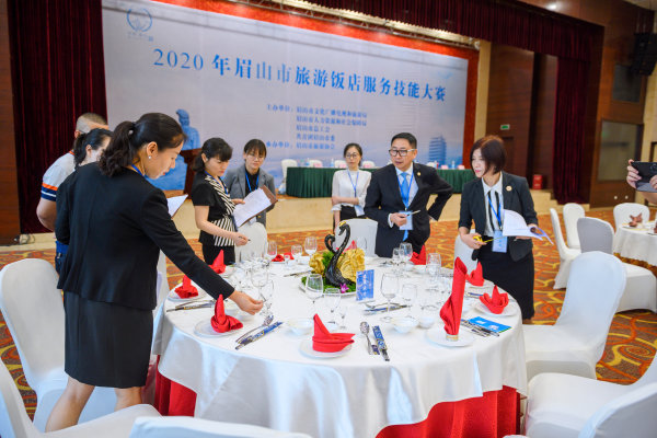 開展服務行業(yè)技能大練兵，提升職業(yè)晉升空間。