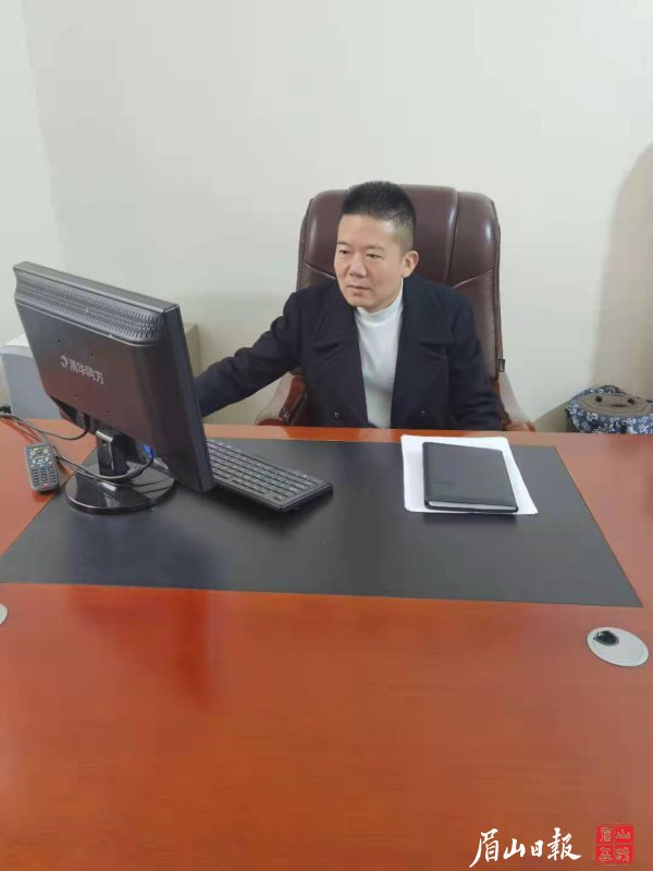 章顯仲在了解其他地區(qū)扶持民營企業(yè)發(fā)展的做法。