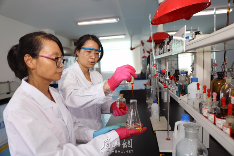 對化工企業(yè)來說，科技創(chuàng)新是立足的根本。.JPG