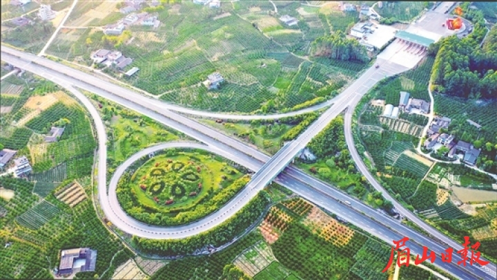 四通八達的交通路網(wǎng)賦能鄉(xiāng)村振興。