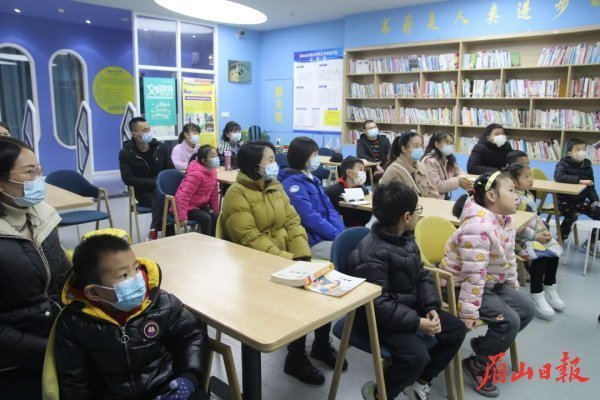 第八期全民朗讀公益培訓(xùn)班現(xiàn)場(chǎng)。