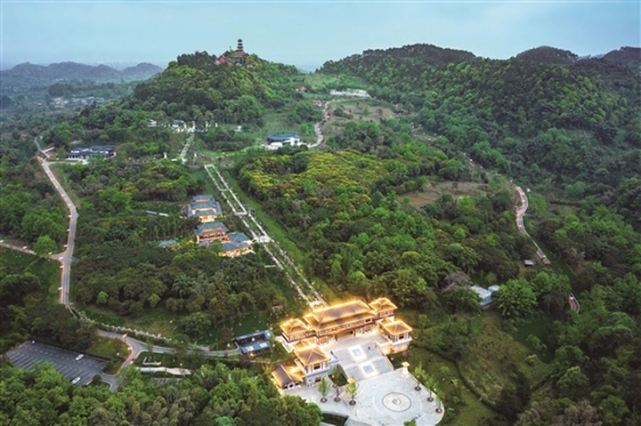 彭祖山風(fēng)景區(qū)風(fēng)景如畫。