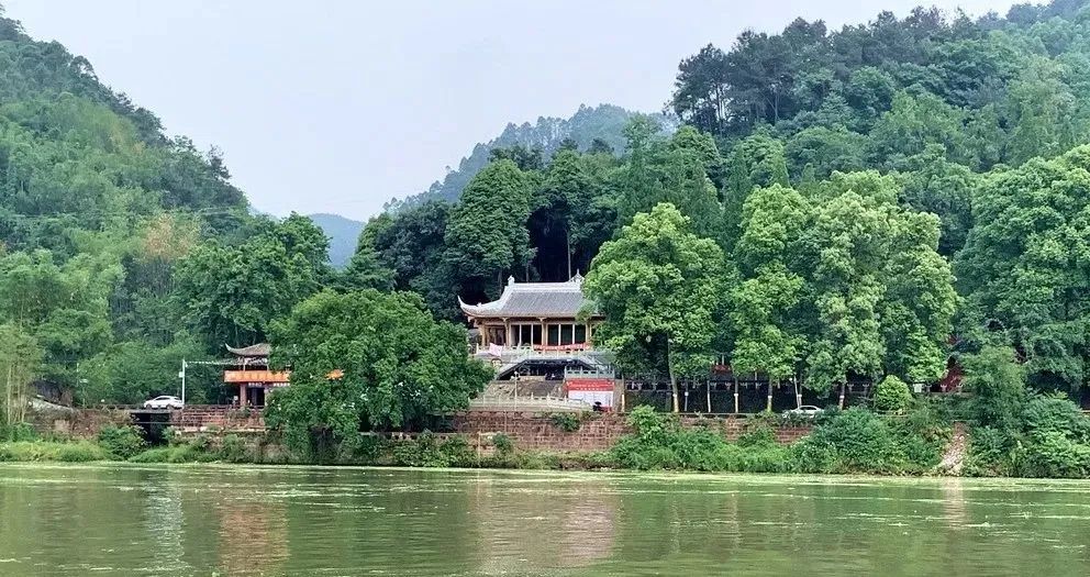  青神縣瑞峰鎮(zhèn) 蘇軾外婆家——程家嘴。鄧友權(quán) 攝