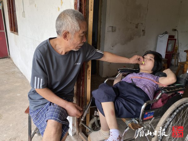 傾心關愛，讓世間更顯溫情。